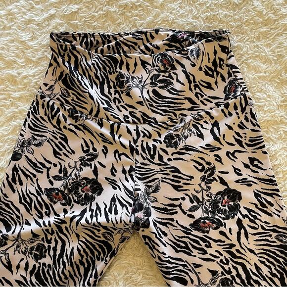 Onzie Animal Floral Leggings Size Large - Picture 4 of 7